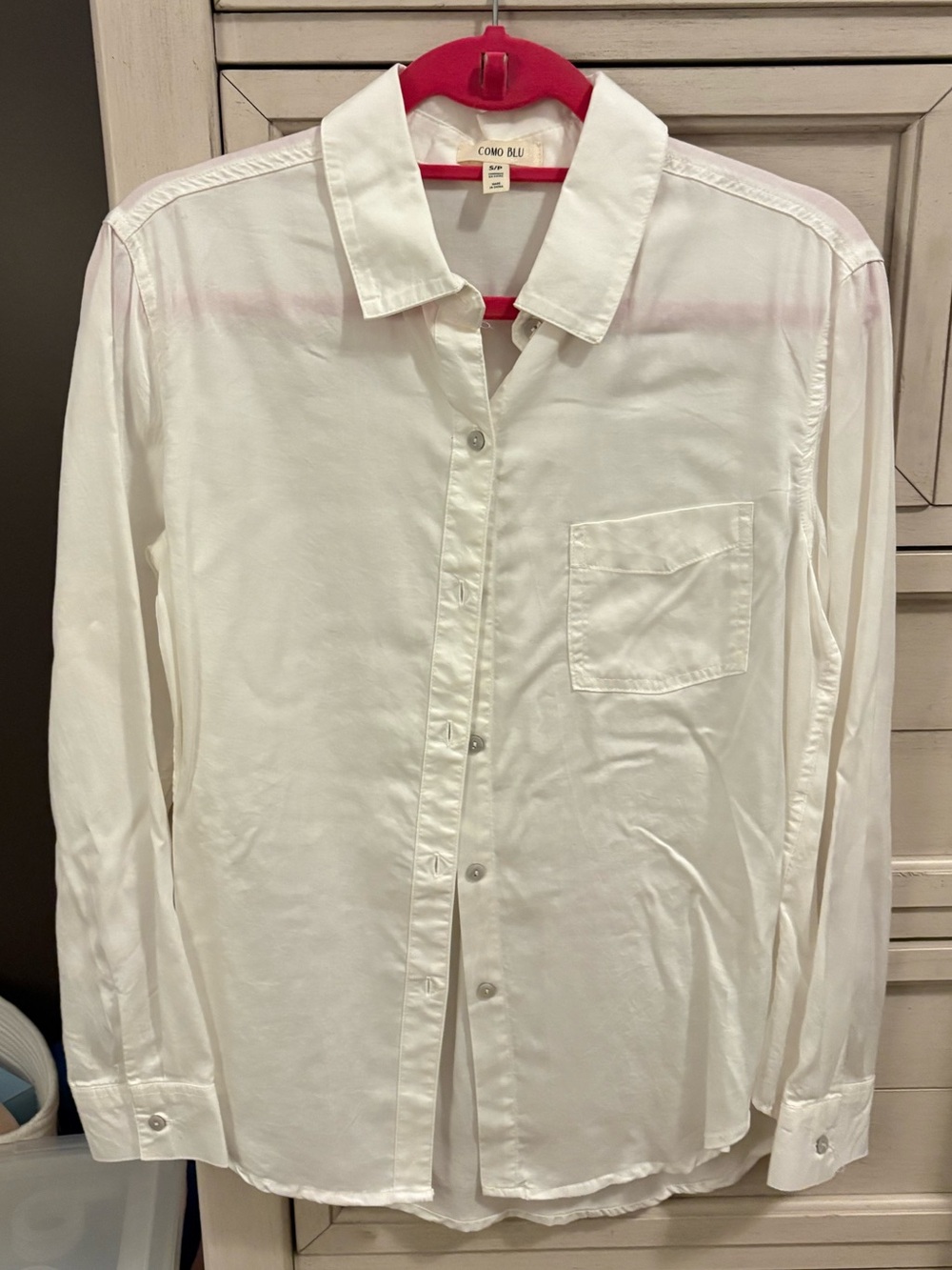 Classic White women’s Button-Up Shirt
